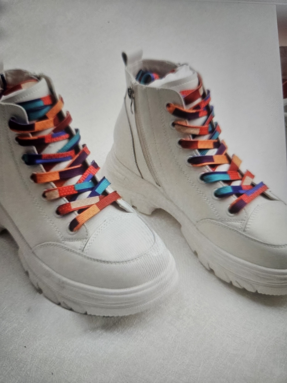 Women's  Designer Sneaker  Rainbow Laces**